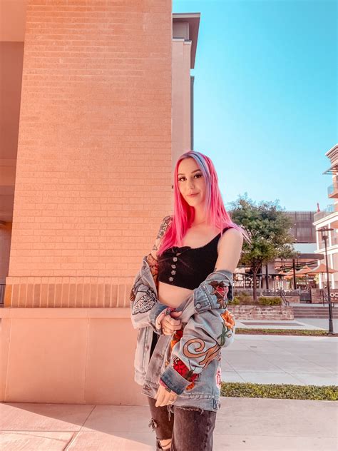 Fans Of Megan Graves Are Obsessed Megan Surprises Them In Unfiltered Take