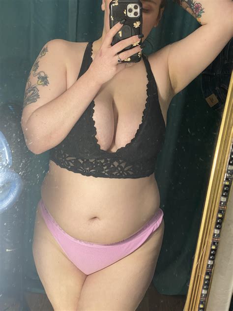 Echo (@EchoMaren) [onlyfans] : r/babesdirectory