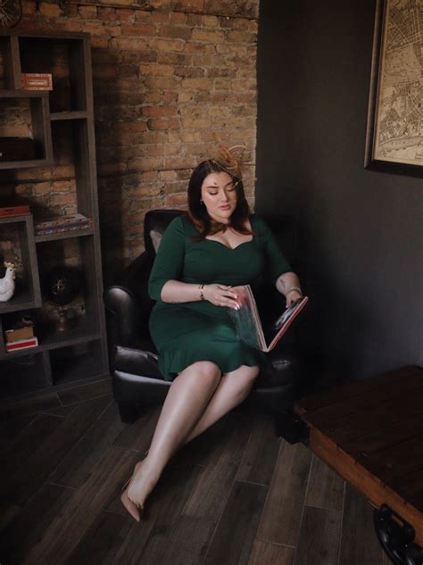 Aurora Noor, American escort in Singapore