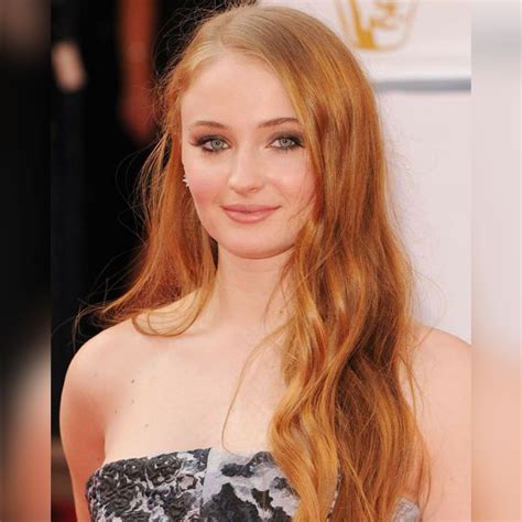 Alicia Silverstone and Liv Tyler in video song "Crazy" by Aerosmith ️🎶