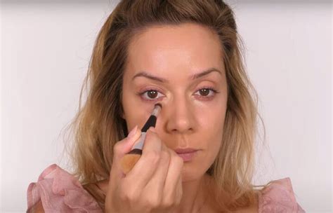 How to Do Quick & Easy Makeup to Match Any Lipstick Color | Upstyle