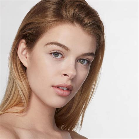 Estée Lauder Double Wear Stay-In-Place Foundation SPF 10 1C0 Shell ...