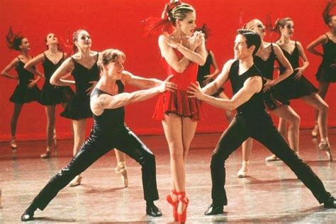 Balleroosha - 1. Авансцена (Center Stage), 2000 Балет – это одна из ...