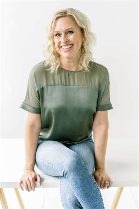 Meet Jennifer Simpson – CanvasRebel Magazine