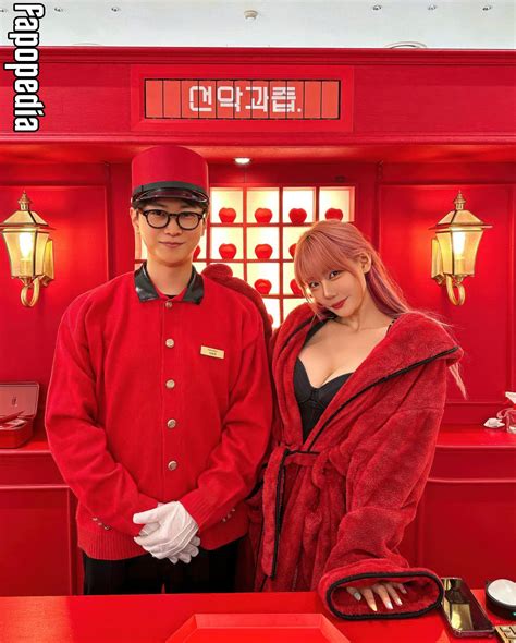 Berry Nude Leaks - Photo #1805950 - Fapopedia