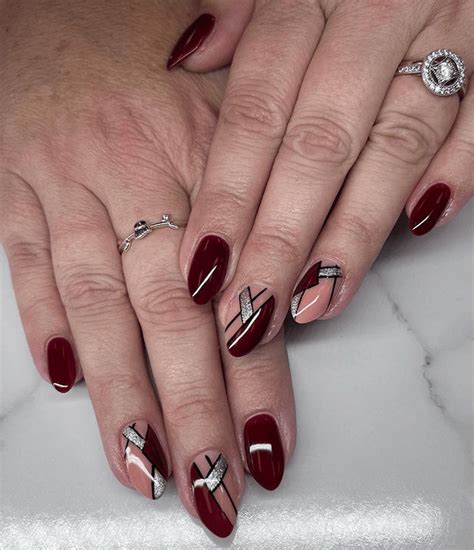 25 Maroon Nail Designs for a Fall manicure idea - The Beauty Pursuit