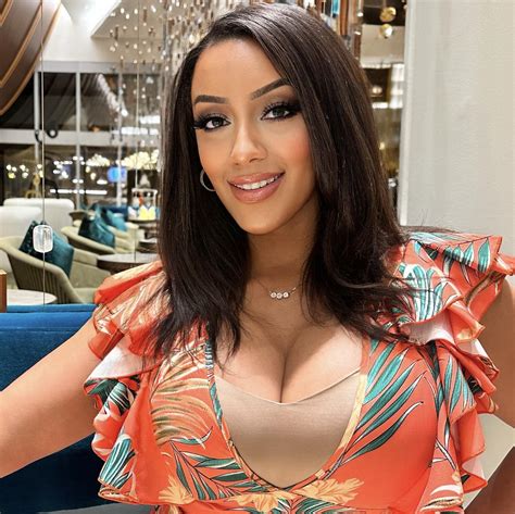 jackpot beauties real name