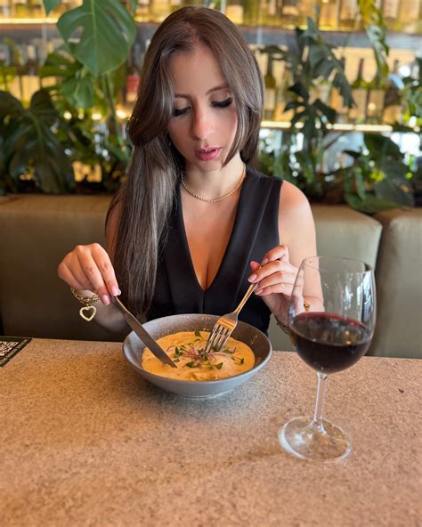 (@babibarellioficial) • Instagram photos and videos