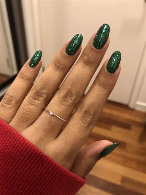 Green glitter nails 🧪 : Nails