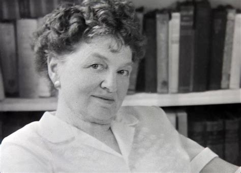 Памела Линдон Трэверс 239k