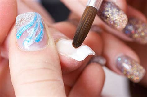 Manicure akrylowy kiedyś i dziś. Jak zrobić paznokcie akrylowe? Krok po ...