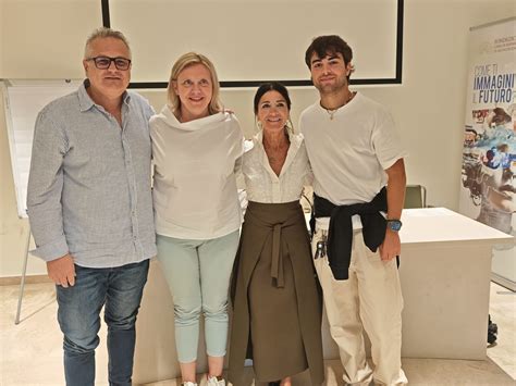 Non Solo Scarpe Leconomia Del Piceno E Del Fermano Fra Made In Italy Avanzato Riorganizzazione Produttiva E Turismo Integrato Leconomia Del Piceno E Turismo Integrato Economia Ricerche 4
