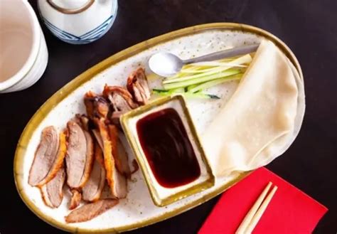 Hoisin Sauce Vs Soy Sauce: What's The Difference? | Americas Restaurant