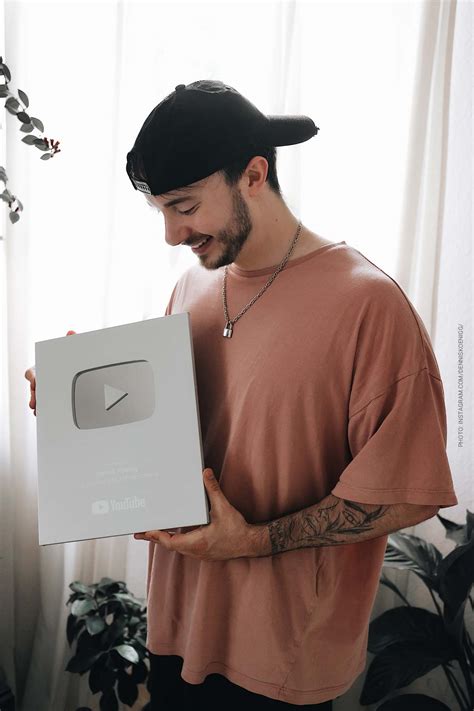 Rare photos of Dennis King show a side the public rarely sees 45