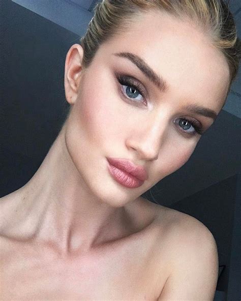 Селена Гомес | Glamour.ru | Макияж лица, Косметика для естественного ...