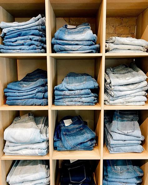 Contact – Brooke & Blue