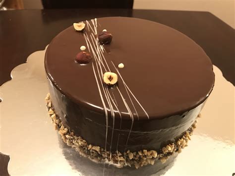 Royal au chocolat cake | Chocolat cake, Chocolate cake designs ...