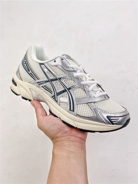 Кроссовки ASICS Gel купить на OZON по низкой цене (1474568592)