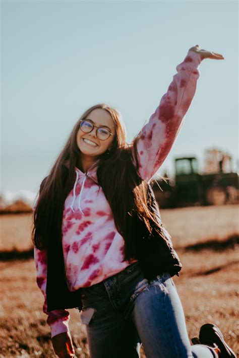 Spencer Barbosa. — POWER TO HER.