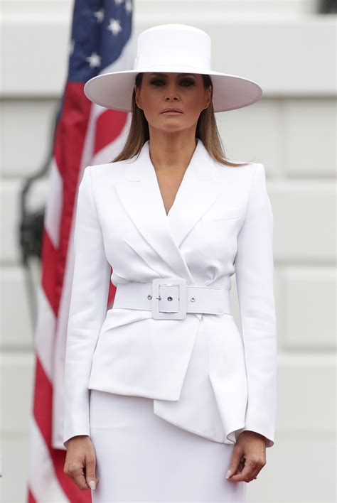 Стиль мелании трамп в одежде - фото 2024 года
