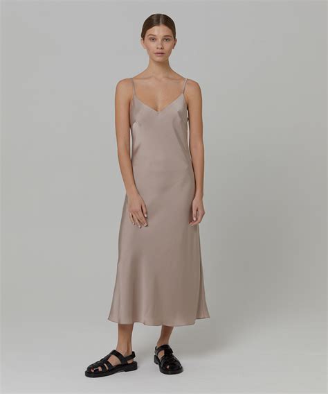 Платья – pravdastore.com