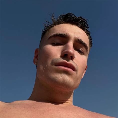 Vlad Bogdanov (@bogdanovme) • Threads, Say more
