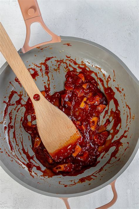 Creamy Gochujang Pasta (Dairy-Free)