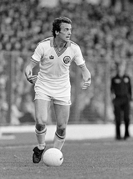 Alan Curtis of Leeds Utd in 1979. | Running, Leeds, Curtis