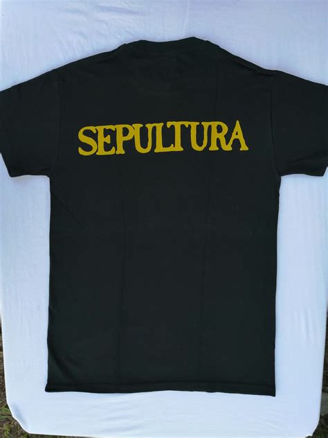 Sepultura - Beneath the remains