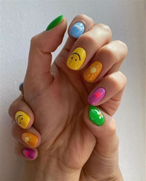 Pin de Ashlee Sara Krasnov en Nailed It! en 2024 | Manicura de uñas ...