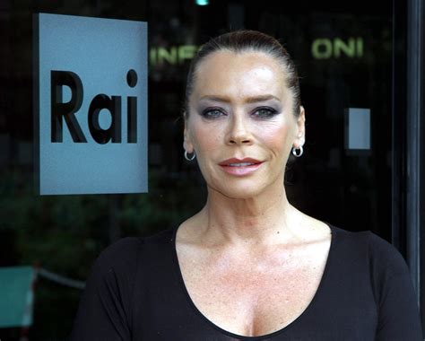 BARBARA DE ROSSI Cinema Fotoromanzi e non solo Come er aCome è