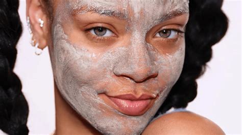 Rihanna's First-Ever Fenty Face Mask Is Finally Here
