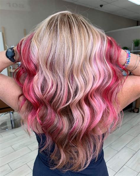 The Lo Down Show - Emily Banks as Yeoman Tonia Barrows "the temptress