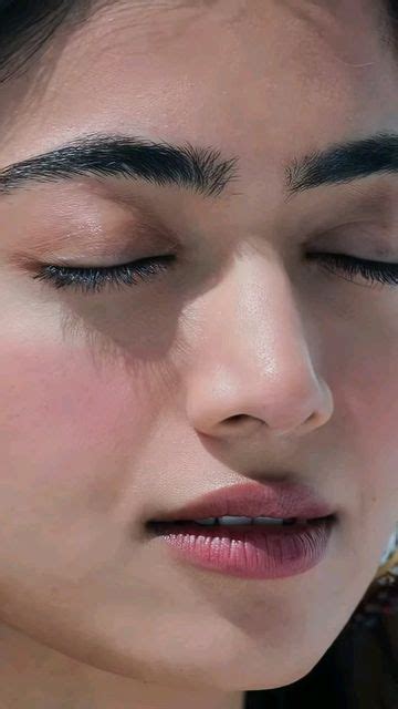 Bhavin Thakar on Instagram | Celebrity makeup looks, Beautiful face ...