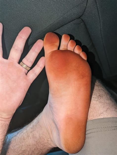 IDK.Moon Feet