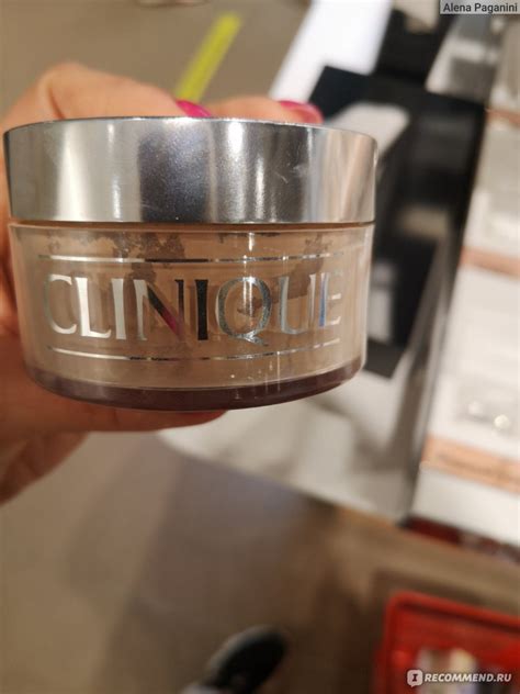 Рассыпчатая пудра для лица с кисточкой CLINIQUE Blended Powder and ...