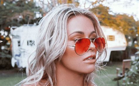 Did Paige VanZant's Viral Photo Change Everything? - 2brx29m