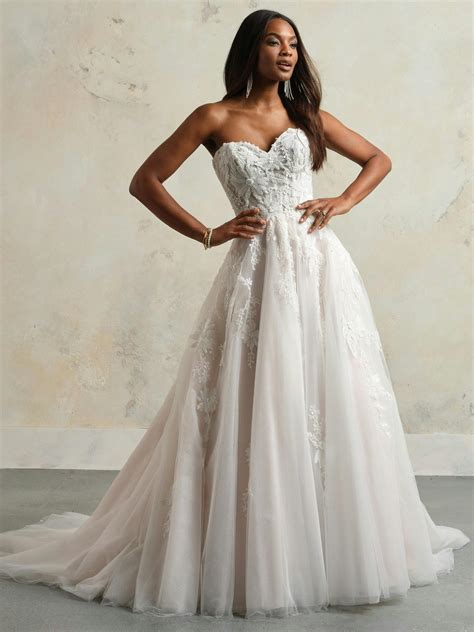 simple a line wedding gown 4