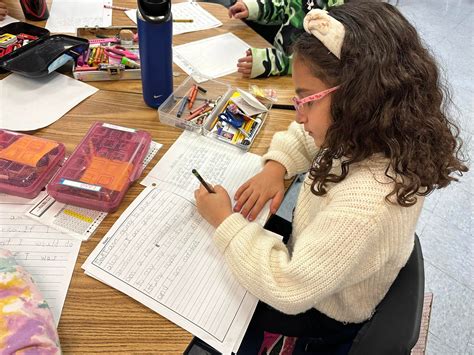 It Takes Two - Learning about presidents through circle...