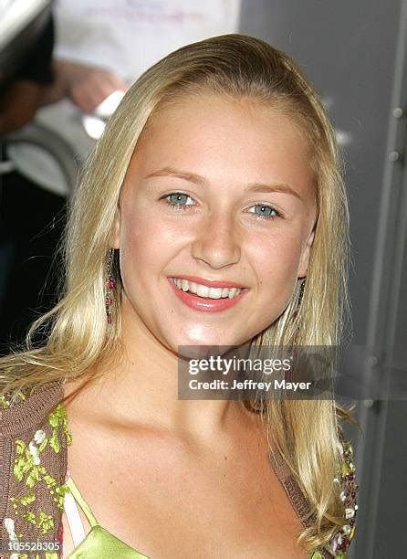 221 Skye Bartusiak Photos & High Res Pictures - Getty Images
