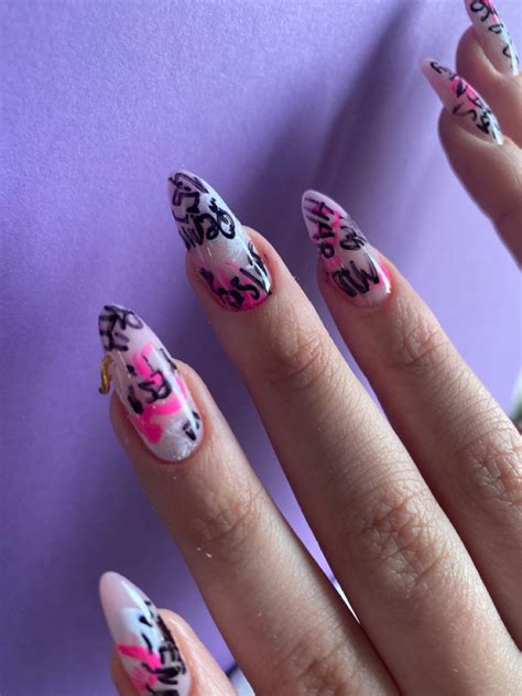 nails. граффити. маникюр граффити | Nägel, Nägel inspiration