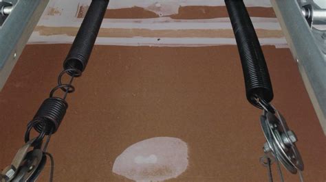 Expert Tips For Dealing With A Broken Garage Door Spring