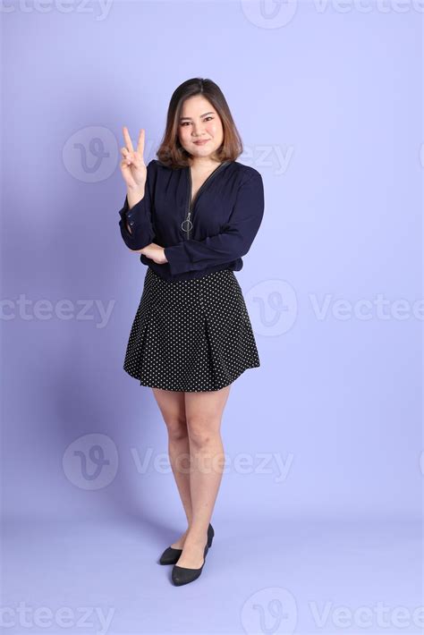 mujer asiática gordita 7541153 Foto de stock en Vecteezy