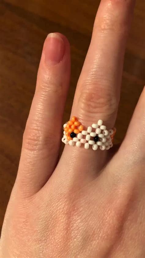 Кольцо из бисера «Котик» #кот #кольцо #бисер | Глиняные украшения ...