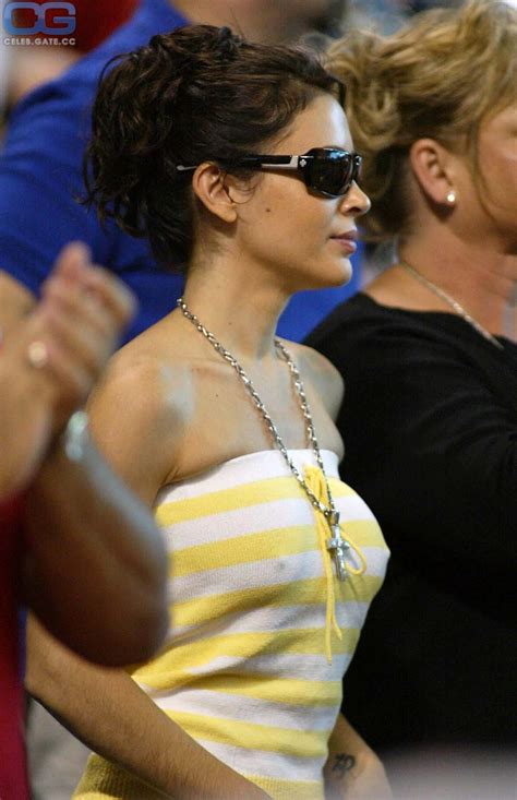 alyssa capps boobs 8