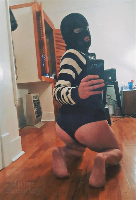 On Your Knees | Scrolller