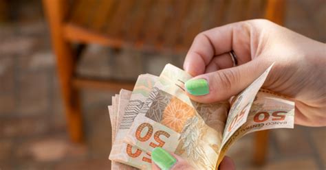 novo salario minimo impactara   bilhoes aos municipios