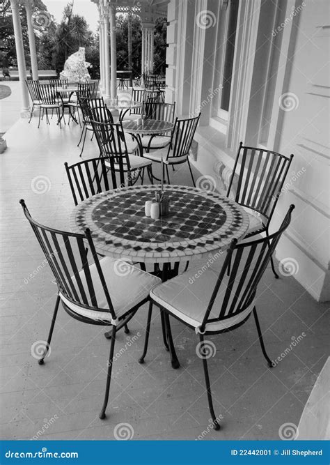 Dining at Verandah Elizabeth Street is a surprisingly affordable luxury 3