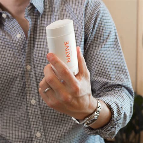 9 Best Natural Deodorants for Men (2025 Buying Guide) - The Modest Man