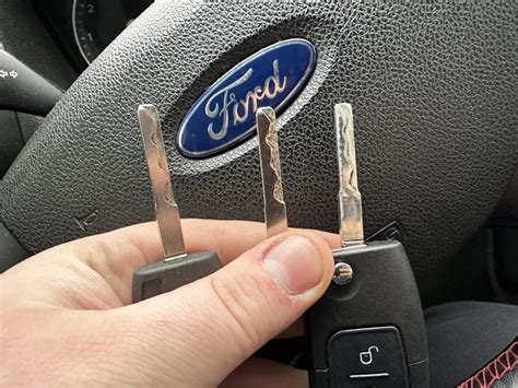Новый ключ, переобулся на зиму — Ford Focus Hatchback II, 1,6 л, 2006 ...